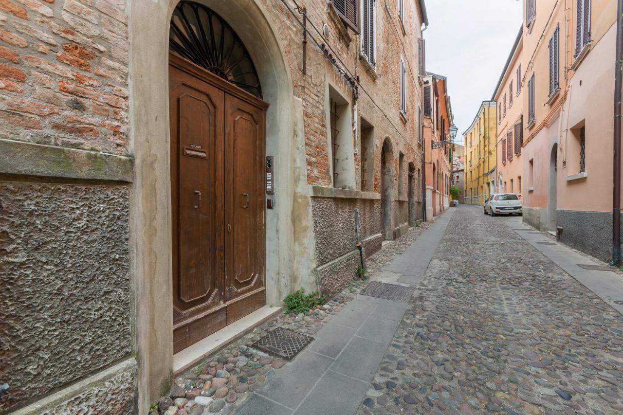 Ferrara Center Apartment X3 Bagian luar foto
